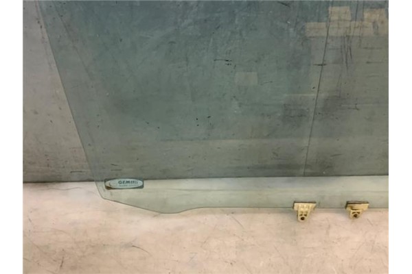 Recambio de luna puerta delantero derecha para nissan sunny berlina (n14) 1.6 i 16v referencia OEM IAM 8030050C00  