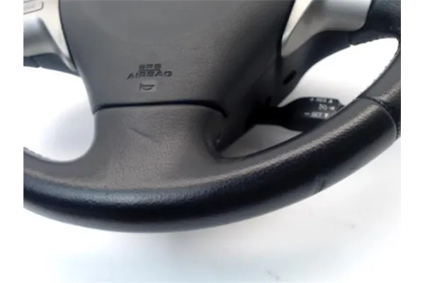 Recambio de volante para toyota auris (e15) 2.0 d-4d referencia OEM IAM 4510002570B0  