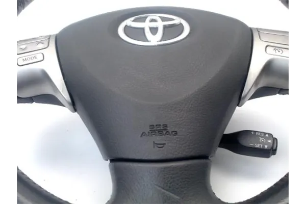 Recambio de volante para toyota auris (e15) 2.0 d-4d referencia OEM IAM 4510002570B0  
