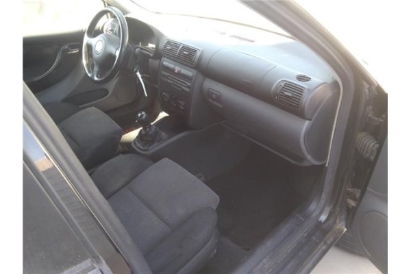 Recambio de airbag salpicadero para seat leon (1m1) 1.6 16 v referencia OEM IAM   