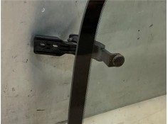 Recambio de luna puerta trasero derecha para nissan sunny berlina (n14) 1.6 i 16v referencia OEM IAM 8330050C11  