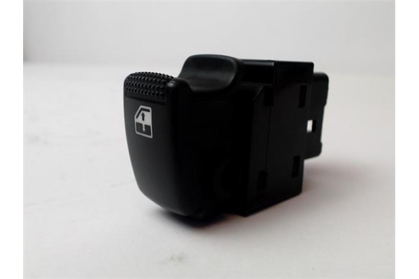 Recambio de mando elevalunas para kia sorento 2.5 crdi referencia OEM IAM   