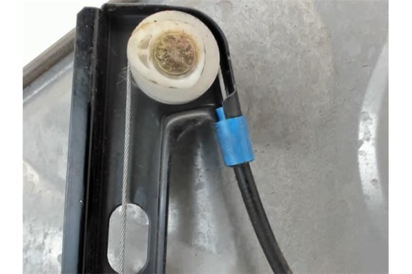 Recambio de elevalunas electrico trasero izquierdo para seat ibiza (6l1) 1.4 cool referencia OEM IAM 6L4839751AB 6L4839755D 