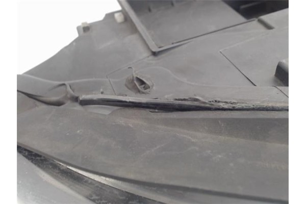 Recambio de faro delantero izquierdo para audi a4 berlina (8e) 1.9 tdi (96kw) referencia OEM IAM 8E0941003F  