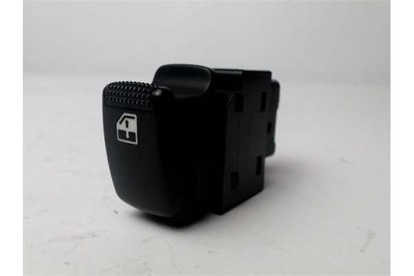 Recambio de mando elevalunas para kia sorento 2.5 crdi referencia OEM IAM 370778-307805 84810-02241 