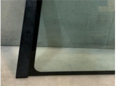 Recambio de luna puerta trasero izquierda para nissan sunny berlina (n14) 1.6 i 16v referencia OEM IAM 8330150C11  