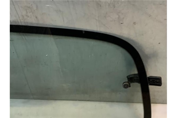 Recambio de luna puerta trasero izquierda para nissan sunny berlina (n14) 1.6 i 16v referencia OEM IAM 8330150C11  