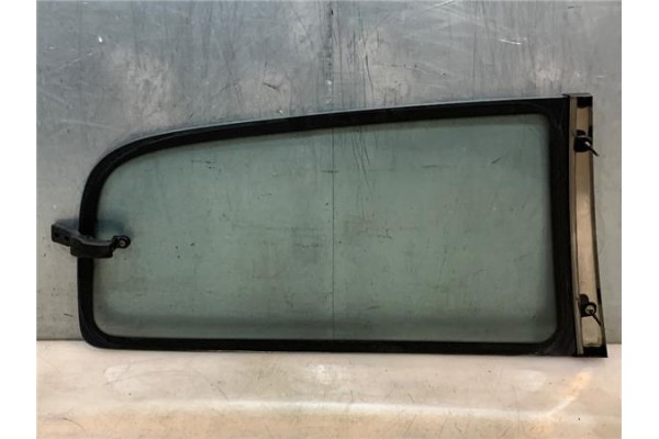 Recambio de luna puerta trasero izquierda para nissan sunny berlina (n14) 1.6 i 16v referencia OEM IAM 8330150C11  