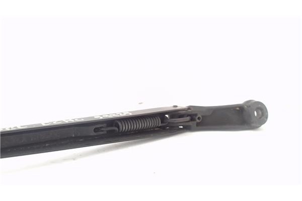 Recambio de brazo limpiaparabrisas delantero derecho para nissan micra (k12e) 1.2 16v referencia OEM IAM 28886AX702  