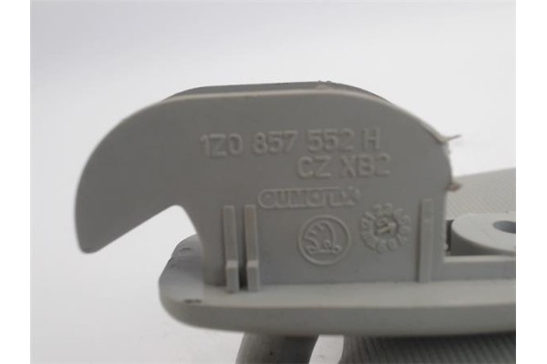 Recambio de parasol derecho para skoda fabia (5j2) 1.2 referencia OEM IAM 1Z0857552H  
