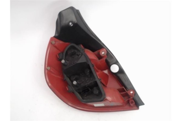 Recambio de piloto trasero derecho para renault clio iii referencia OEM IAM   