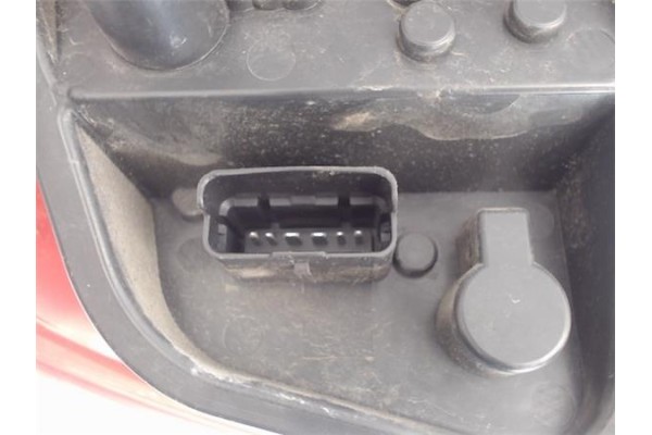 Recambio de piloto trasero derecho para renault clio iii referencia OEM IAM   