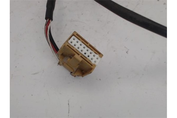 Recambio de retrovisor electrico izquierdo para audi a4 berlina (8e) 1.9 tdi (96kw) referencia OEM IAM 4B1858531BB3FZ 6125797 4B