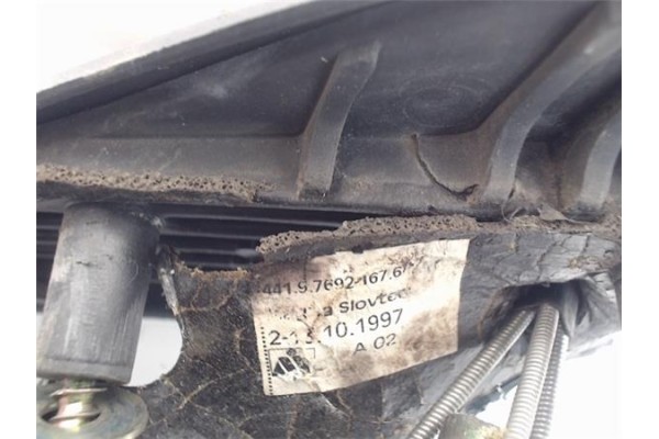 Recambio de retrovisor izquierdo para skoda felicia berlina (791) referencia OEM IAM 44176921676  