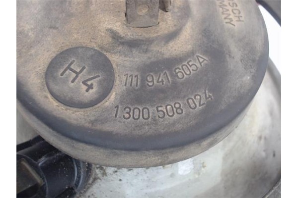 Recambio de faro delantero dcho para volkswagen polo ii (867/871/873) referencia OEM IAM 111941605A 1300508024 