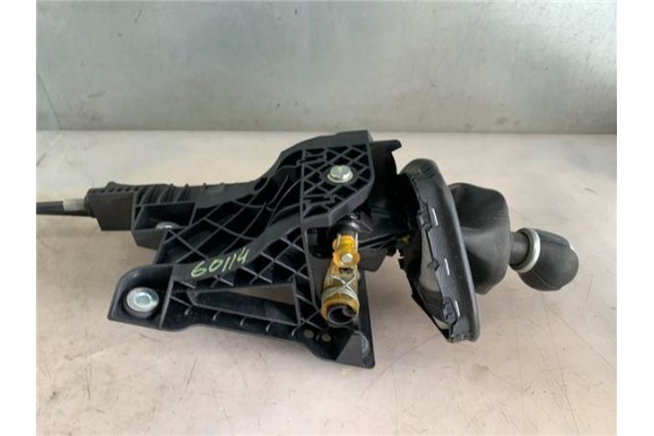 Recambio de palanca de cambio para ford transit furgón 2.2 tdci referencia OEM IAM 4721031101  