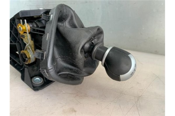 Recambio de palanca de cambio para ford transit furgón 2.2 tdci referencia OEM IAM 4721031101  