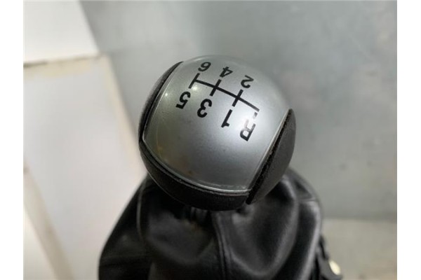 Recambio de palanca de cambio para ford transit furgón 2.2 tdci referencia OEM IAM 4721031101  