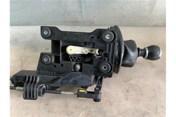 Recambio de palanca de cambio para ford transit furgón 2.2 tdci referencia OEM IAM 4721031101  