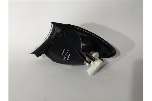 Recambio de intermitente delantero dcho para bmw serie 3 berlina (e46) 2.0 318i edition advance referencia OEM IAM BM0204003  