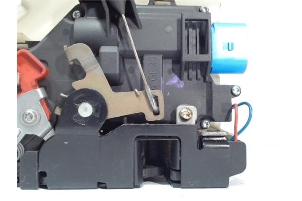 Recambio de cierre electromagnetico delantero izquierdo para volkswagen golf v (1k1) 2.0 tdi 16v referencia OEM IAM 3D1837015AP 
