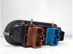 Recambio de mando elevalunas para renault clio iii 1.5 dci (br17, cr17) referencia OEM IAM 8200356541  