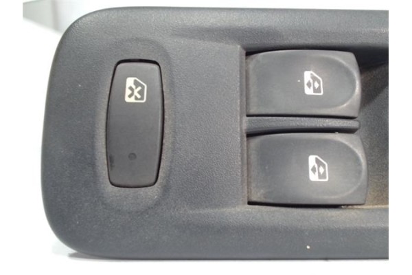 Recambio de mando elevalunas para renault clio iii 1.5 dci (br17, cr17) referencia OEM IAM 8200356541  