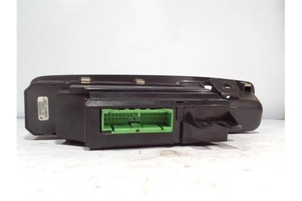 Recambio de mando elevalunas para volvo s80 berlina 1.6 t4 flexifuel momentum referencia OEM IAM 8682836 MD364100047 