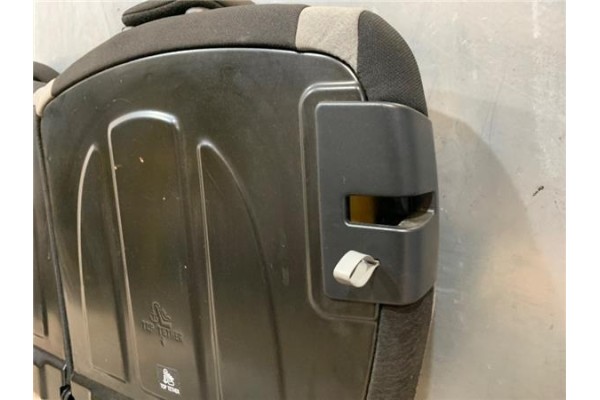 Recambio de asiento trasero central para citroen c1 1.2 feel referencia OEM IAM B0009497EK B0009490EK 