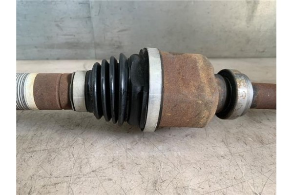Recambio de palier delantero derecho para citroen c3 picasso 1.6 exclusive referencia OEM IAM 3273VK 9677211480 
