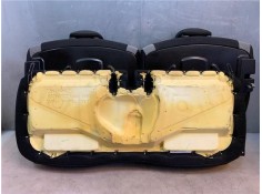 Recambio de asiento trasero central para citroen c1 1.2 feel referencia OEM IAM B0009497EK B0009490EK 