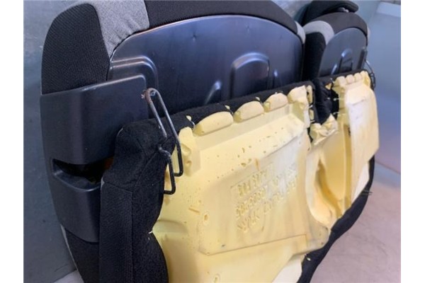 Recambio de asiento trasero central para citroen c1 1.2 feel referencia OEM IAM B0009497EK B0009490EK 