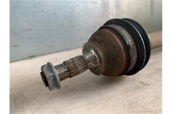 Recambio de palier delantero derecho para citroen c3 picasso 1.6 exclusive referencia OEM IAM 3273VK 9677211480 