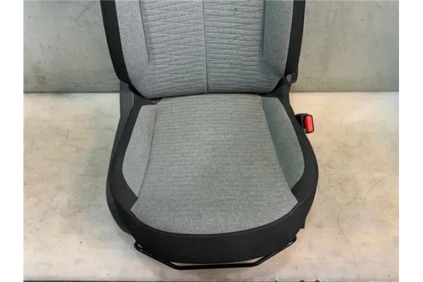 Recambio de asiento delantero derecho para citroen c1 1.2 feel referencia OEM IAM B000656680 B0009470EK 