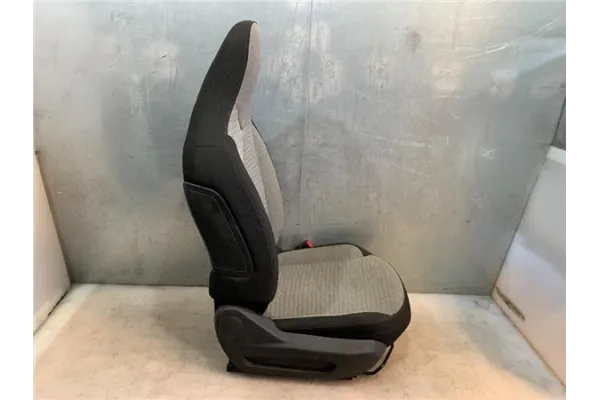 Recambio de asiento delantero derecho para citroen c1 1.2 feel referencia OEM IAM B000656680 B0009470EK 