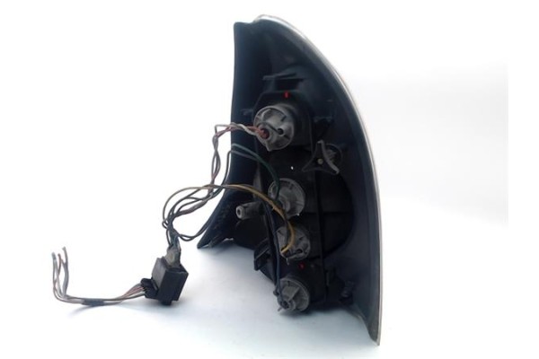 Recambio de piloto trasero izquierdo para renault clio ii fase i (b/cb0) 1.5 dci (b/cb07) referencia OEM IAM 265553462R  