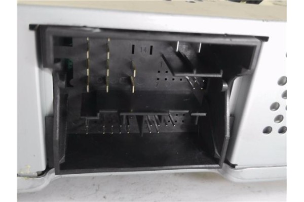 Recambio de autoradio para volkswagen polo v (6c1) 1.2 advance bmt referencia OEM IAM 6C0035885 6C0035869B 
