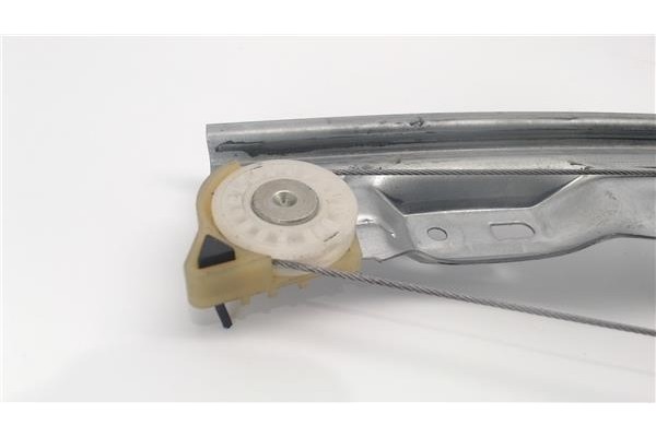 Recambio de mecanismo elevalunas trasero izquierdo para citroen c4 grand picasso referencia OEM IAM 440787E  