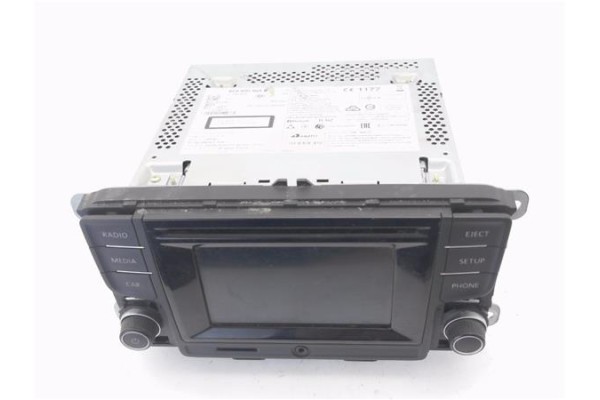 Recambio de autoradio para volkswagen polo v (6c1) 1.2 advance bmt referencia OEM IAM 6C0035885 6C0035869B 