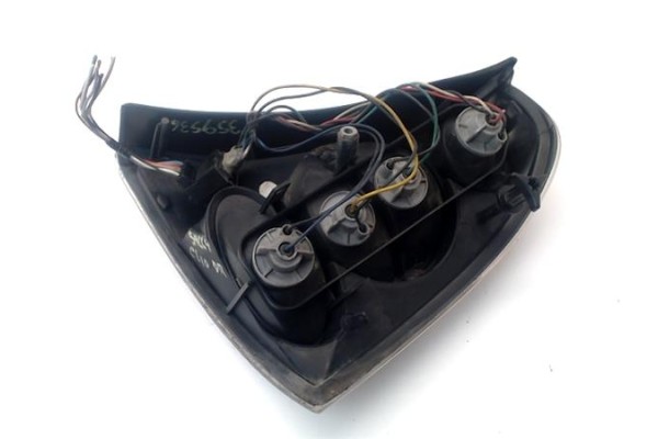 Recambio de piloto trasero izquierdo para renault clio ii fase i (b/cb0) 1.5 dci (b/cb07) referencia OEM IAM 265553462R  