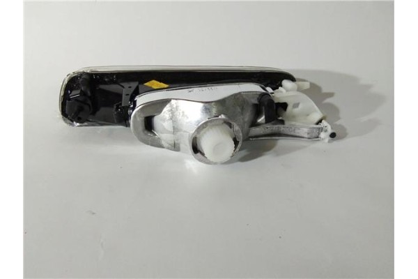 Recambio de faro antiniebla derecho para bmw serie 3 berlina (e46) 2.0 318d edition advance referencia OEM IAM 13200572  