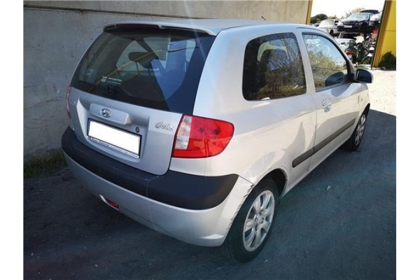 Recambio de porton trasero para hyundai getz (tb) 1.1 básico referencia OEM IAM 737001C260  