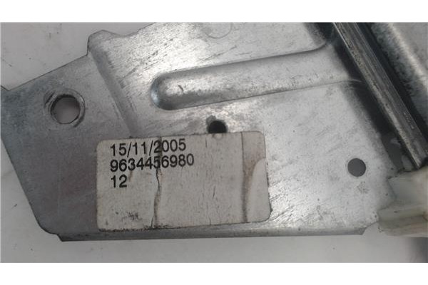 Recambio de mecanismo elevalunas delantero izquierdo para peugeot 307 (s1) referencia OEM IAM 9634457580 990182100 