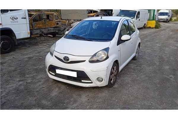 toyota aygo (kgb/wnb) del año 2013