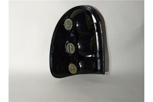 Recambio de piloto trasero derecho para chrysler voyager gs 2.5 td le referencia OEM IAM 4576362  
