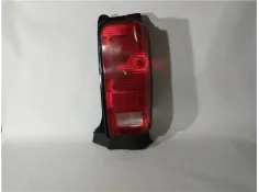 Recambio de piloto trasero derecho para chrysler voyager es 2.5 td se grand voyager referencia OEM IAM 4399468  