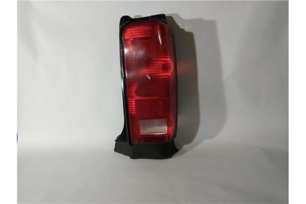 Recambio de piloto trasero derecho para chrysler voyager es 2.5 td se grand voyager referencia OEM IAM 4399468  