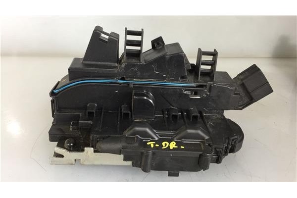 Recambio de cierre electromagnetico trasero derecho para lancia musa (184) 1.4 referencia OEM IAM 51758534  