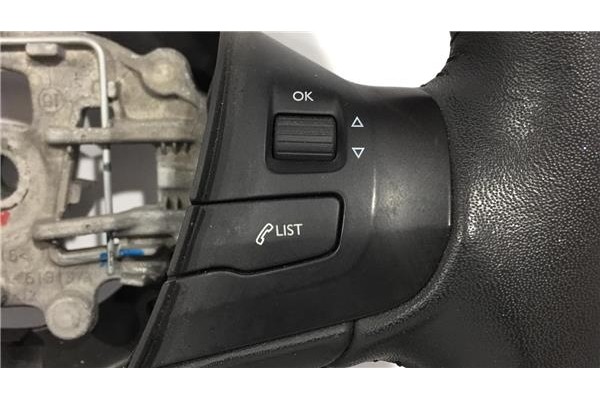 Recambio de volante para peugeot 208 1.2 access referencia OEM IAM 98084115ZD 28375449 