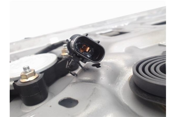 Recambio de elevalunas electrico trasero izquierdo para hyundai santa fe (sm) referencia OEM IAM 9882026200  
